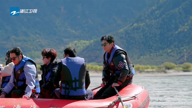 奔跑吧·天路篇 第1期 跑男来了 敖瑞鹏弱到划不动船?