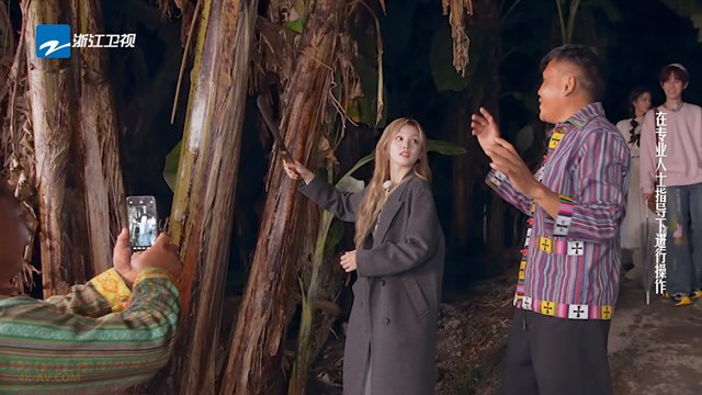 奔跑吧·天路篇 第3期 跑男来了 白鹿宋雨琦车上开演唱会